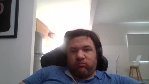 Snapshot of karlmagnus19 chatting on June 7, 4:44 pm karlmagnus19 online show from June 7, 4:44 pm