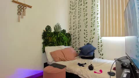 Karlye online show from March 10, 6:34 pm