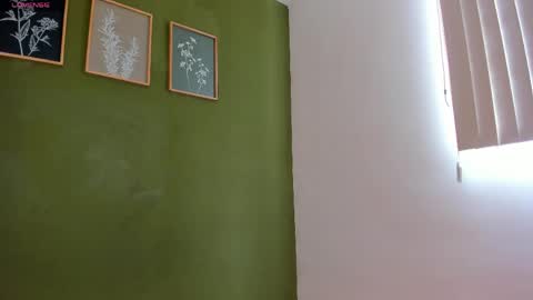 Karlye online show from April 8, 2:39 pm