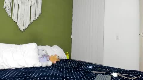 Karlye online show from April 19, 1:49 am