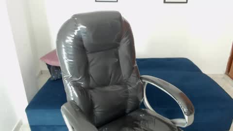 KARLYE online show from December 17, 2:55 am