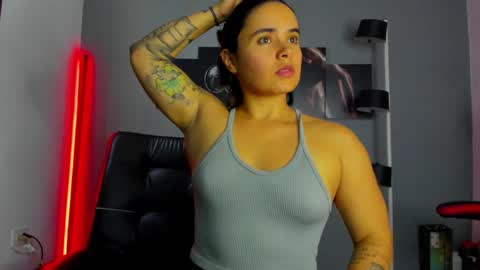   online show from December 23, 10:01 pm