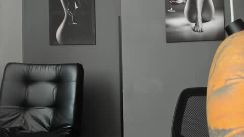   online show from November 7, 4:40 pm