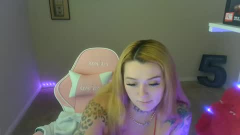 Snapshot of karmathevixen0304 chatting on June 2, 7:16 pm karmathevixen0304 online show from June 2, 7:16 pm