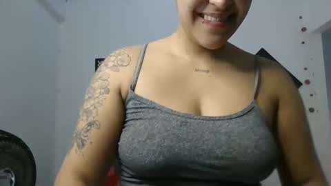 Snapshot of karol_naughty chatting on December 26, 11:21 am    online show from December 26, 11:21 am