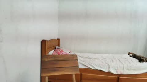 Snapshot of karol_naughty chatting on February 20, 12:57 pm    online show from February 20, 12:57 pm