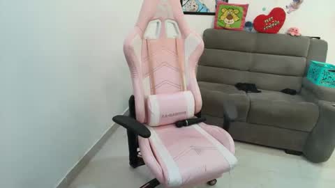 Snapshot of karol_naughty chatting on March 3, 2:48 pm    online show from March 3, 2:48 pm