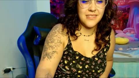 Snapshot of karol_naughty chatting on September 25, 9:51 pm    online show from September 25, 9:51 pm