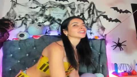 Snapshot of karol_rose12 chatting on October 14, 4:35 am Karol online show from October 14, 4:35 am