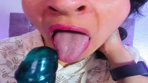 Snapshot of karol_rose12 chatting on November 15, 2:24 pm Karol online show from November 15, 2:24 pm