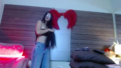 Snapshot of karol_yesenia chatting on October 21, 2:40 pm karol_yesenia online show from October 21, 2:40 pm