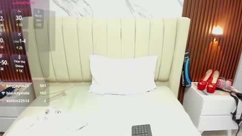 Snapshot of karolandluna chatting on February 11, 5:58 am Karol and Luna online show from February 11, 5:58 am