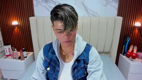 Snapshot of karolandluna chatting on February 12, 2:56 am Karol and Luna online show from February 12, 2:56 am