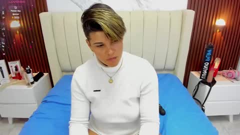 Snapshot of karolandluna chatting on March 7, 8:02 am Karol and Luna online show from March 7, 8:02 am