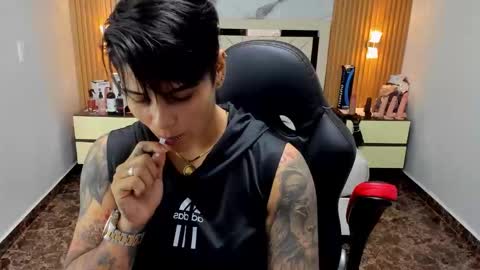 Snapshot of karolandluna chatting on September 15, 7:25 pm Karol and Luna online show from September 15, 7:25 pm