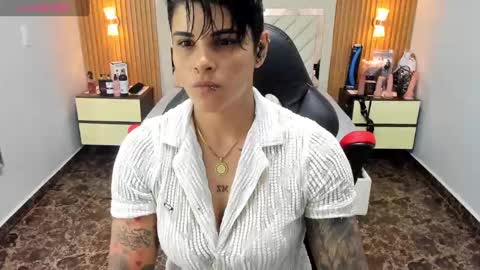 Snapshot of karolandluna chatting on September 18, 2:35 am Karol and Luna online show from September 18, 2:35 am