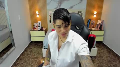 Snapshot of karolandluna chatting on October 8, 2:42 am Karol and Luna online show from October 8, 2:42 am