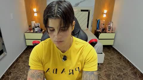 Snapshot of karolandluna chatting on November 14, 7:45 pm Karol and Luna online show from November 14, 7:45 pm