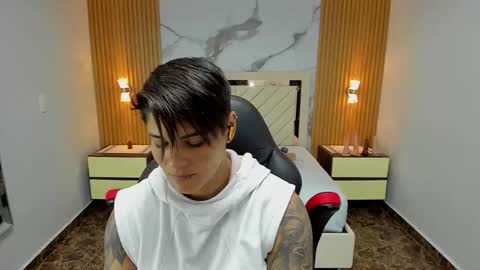 Snapshot of karolandluna chatting on November 16, 7:08 pm Karol and Luna online show from November 16, 7:08 pm