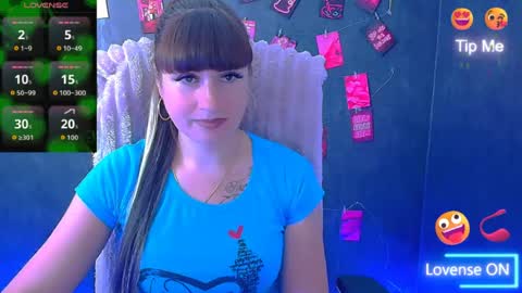 Snapshot of karolina_mia chatting on June 18, 5:41 am Caroline online show from June 18, 5:41 am
