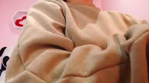 Snapshot of karolineburnx chatting on February 26, 4:25 am Isa online show from February 26, 4:25 am