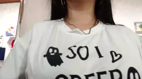 Snapshot of karolineburnx chatting on November 11, 5:40 am Isa online show from November 11, 5:40 am