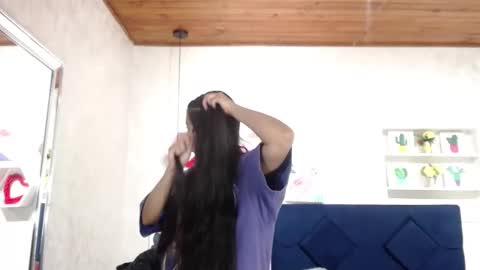 Snapshot of karolineburnx chatting on November 12, 4:24 am Isa online show from November 12, 4:24 am