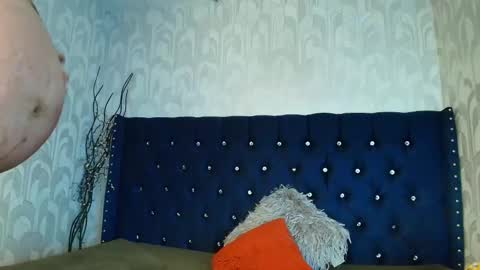 Isa online show from April 20, 8:10 pm