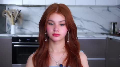 lina online show from December 5, 12:14 pm