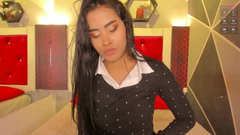 Snapshot of karoll014 chatting on April 24, 1:46 pm Karol online show from April 24, 1:46 pm