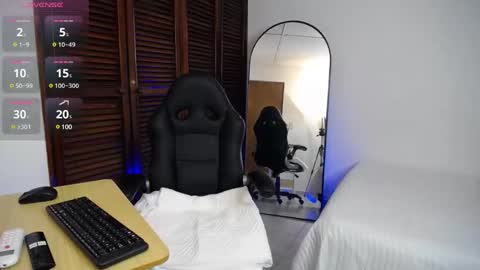 karol online show from December 14, 1:39 am