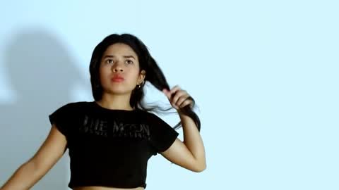 karol online show from April 27, 5:22 pm