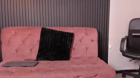 karolwest_ online show from January 13, 11:59 am