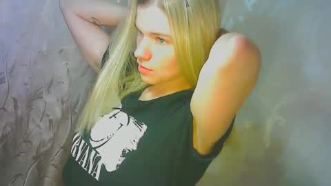 Caroline Fox online show from September 14, 8:57 am