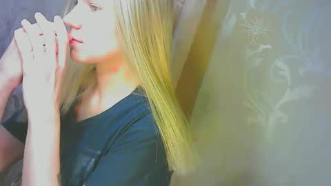 Caroline Fox online show from September 17, 10:50 am