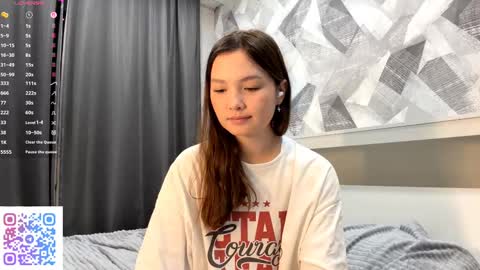 Kira online show from October 16, 7:15 pm