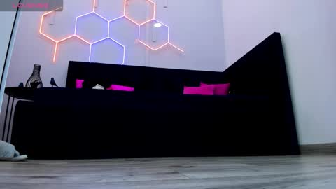 Snapshot of kat__cat chatting on November 27, 8:49 am kat__cat online show from November 27, 8:49 am