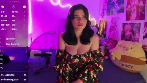 Snapshot of kat__sweet chatting on June 5, 6:52 am kat__sweet online show from June 5, 6:52 am