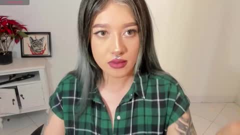 Alicia online show from November 22, 9:14 pm