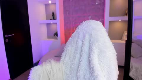 kat_blake online show from December 5, 9:00 pm