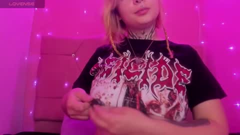 kat_cirice18 online show from March 12, 12:15 pm