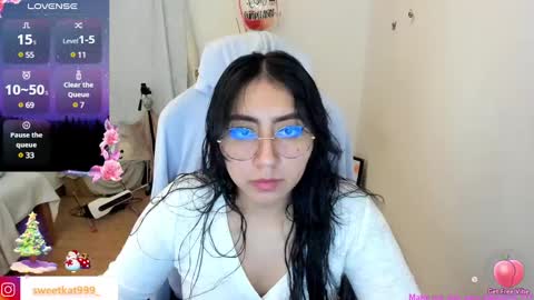 Kat       online show from December 17, 3:39 pm