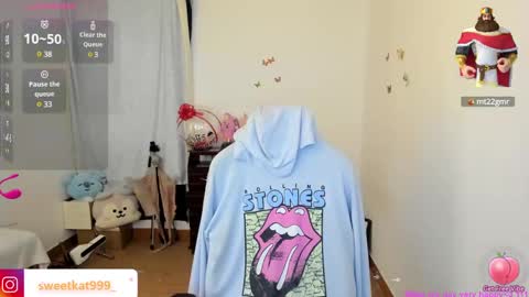 Kat       online show from January 31, 6:47 pm