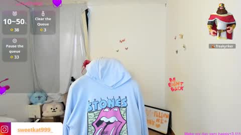 Kat       online show from March 8, 9:08 pm