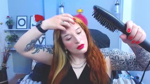 Snapshot of kat_padilla chatting on December 15, 11:36 am Kat online show from December 15, 11:36 am