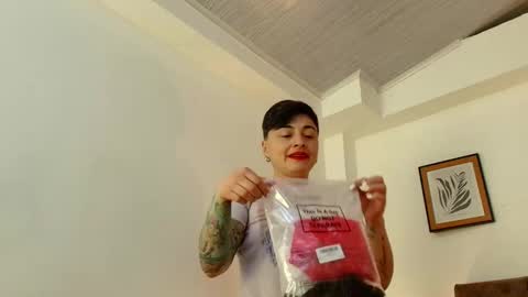 kat paradisse online show from January 8, 12:18 pm