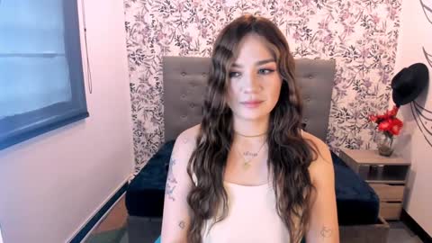 K A T A  H O O T online show from February 4, 8:17 pm