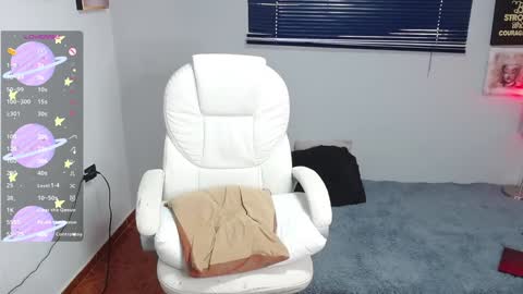 Snapshot of kataley4 chatting on January 6, 10:05 pm kataley4 online show from January 6, 10:05 pm