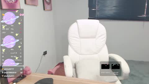 Snapshot of kataley4 chatting on January 23, 12:09 pm kataley4 online show from January 23, 12:09 pm