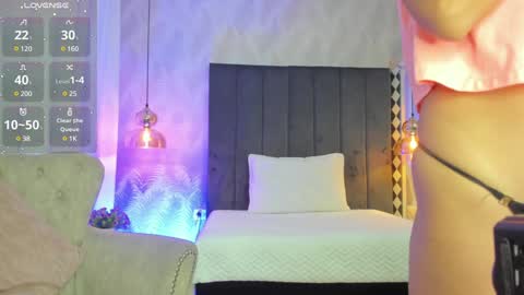 Snapshot of kataliina_18 chatting on December 28, 11:52 am Kat online show from December 28, 11:52 am